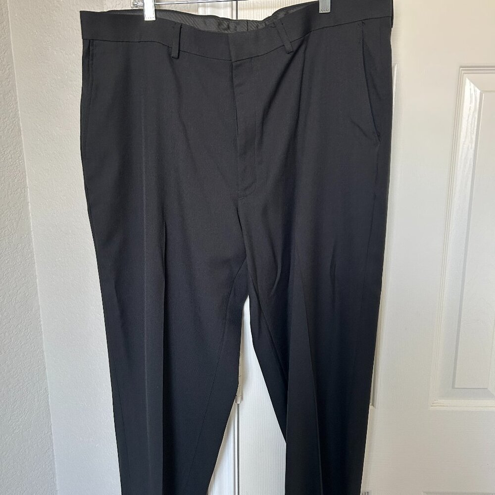 Haggar Tailored Fit Travel Performance Suit Pant - Black - 40 x 32